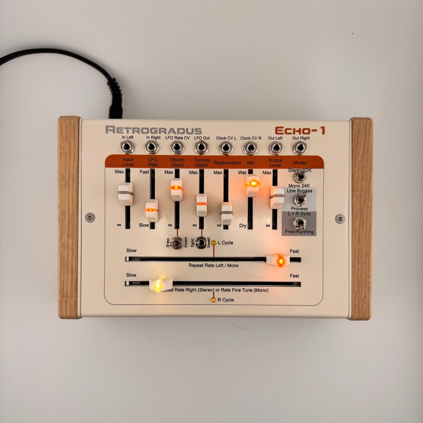 Echo-1, Almond finish