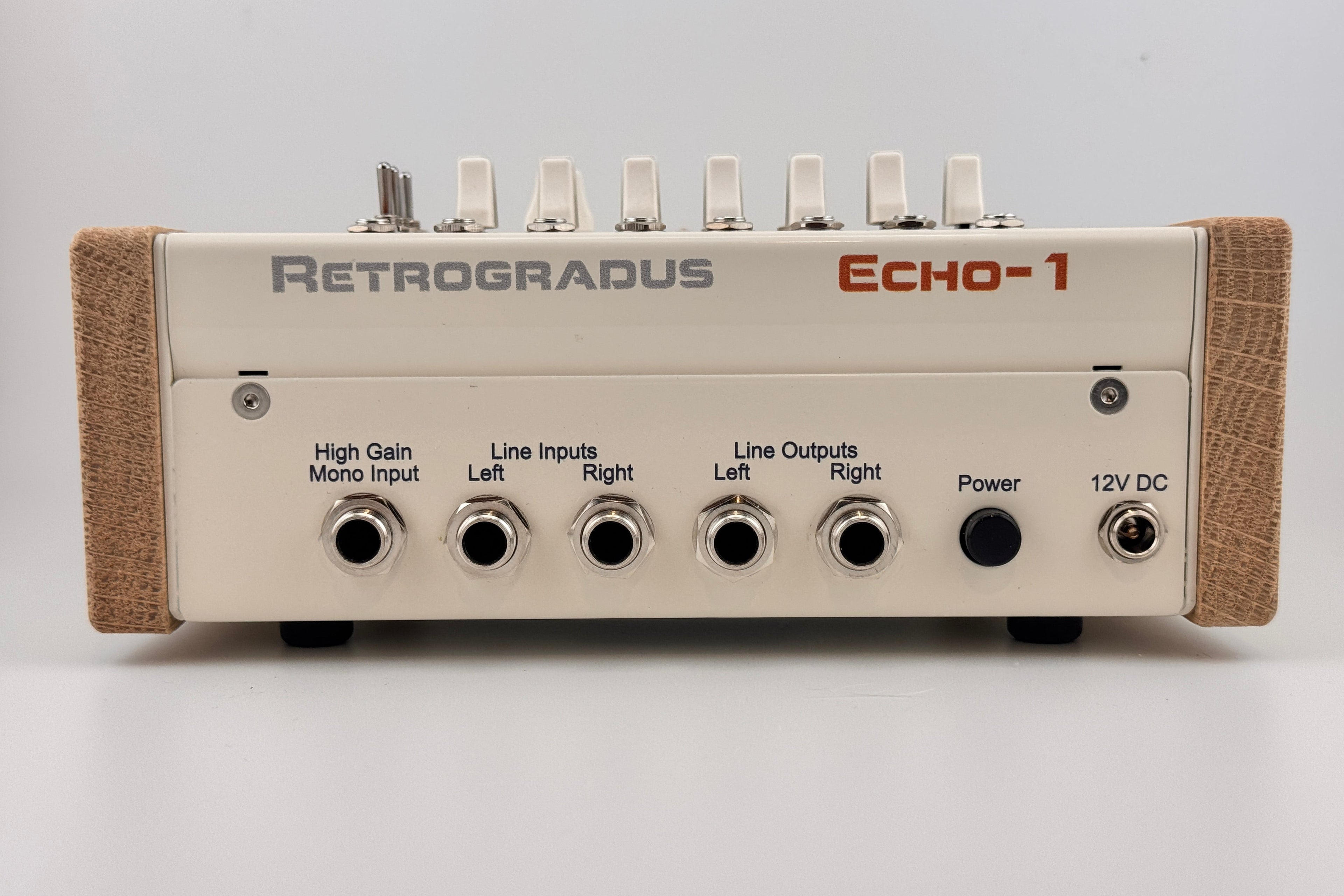 Echo-1, Almond Finish