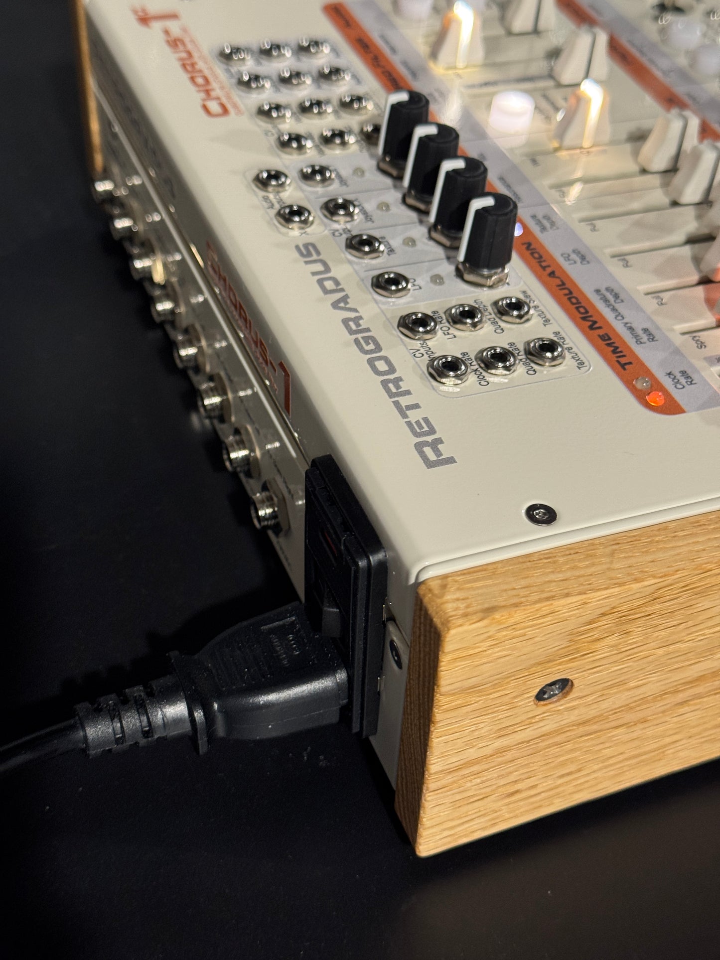 Chorus-1𝜶, Almond finish